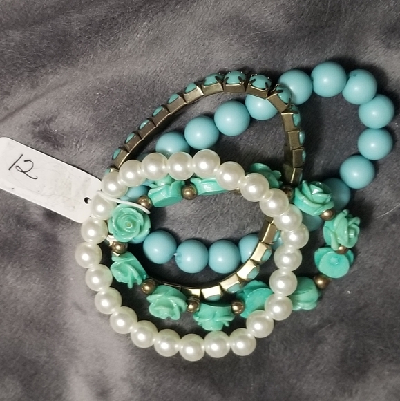4 Pc Turquoise & Pearl Beaded Bracelet Set - Picture 3 of 5